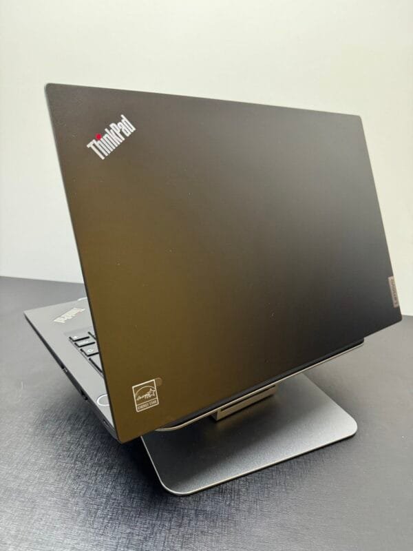 Notebook Lenovo ThinkPad E14 G2 Tela 14" Intel I7 11Th 16Gb 256Gb Windows 10 Pro Semi Novo - Imagem 3